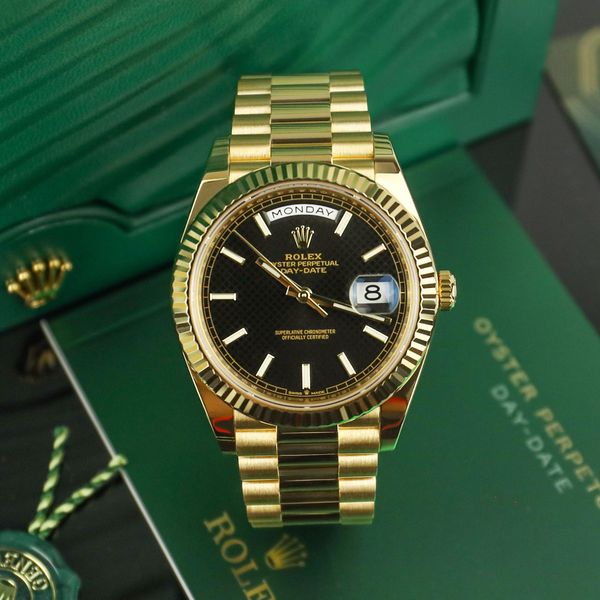 Rolex Day-Date 40 228238